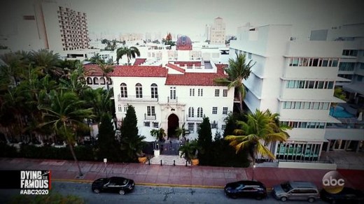Gianni Versace is murdered in front of his Miami Beach mansion: Part 4