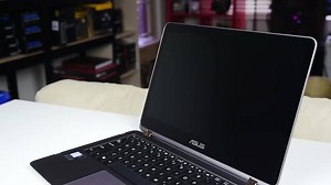 142K views · 281 reactions | What's in the box? The ASUS ZenBook Flip, featuring a 360° hinge. Available for pre-order, check it out here: bit.ly/2e7P430 | Intel | Facebook