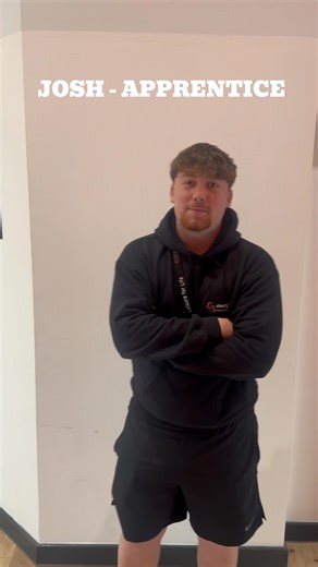 MEET THE TEAM‼️ From swimming pools 🏊‍♀️🏊🏻‍♂️ to barbells 🏋🏻. Put names to faces to the team that make it HAPPEN 😎 | Congleton Leisure Centre