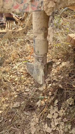 Simon Matindi ( Borehole Masters Geologist) on Instagram: "Many people ask why, in professional borehole drilling, we don’t start with heavy bits immediately. Here is the simple truth At the surface, the ground is usually soft formations — soil, clay, sand, murram, and weathered rock. A drag bit is specially designed to handle these layers efficiently and safely. Starting with a drag bit allows us to drill faster, save fuel, and reduce unnecessary wear on heavy drilling tools. More importantly,