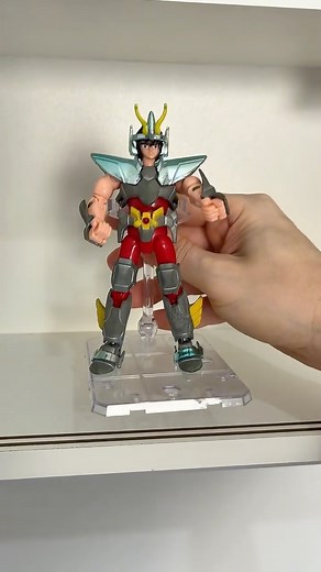 Cosmo DieCast Vintage on Instagram: "Chegou a hora de colocar os bonecos no expositor, e é claro que começamos pelos lendários Cavaleiros de Bronze! Agora é se preparar pra próxima etapa: os Cavaleiros de Ouro! Segue a Cosmo pra não perder! #CosmoDiecastVintage #CavaleirosDoZodiaco #ColecionismoVintage #SaintSeiya #ColecionadorCDZ #NostalgiaAnos90 #ActionFigures #BandaiVintage #ColeçãoCDZ #saintclothseries #CDZVintage #SaintSeiyaVintage #SaintSeiyaBrasil"