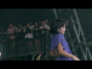 Lily Allen - Womanizer and Not Fair (Live at Glastonbury 26.06.2009).ts