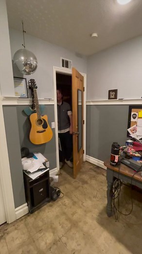 Exploring Miles Davis' 'In a Silent Way' Vinyl: A Look into Cool Jazz