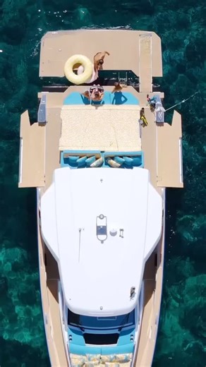 ✅ Relax & revive ✅ Spend time with your crew ✅ Try something new! The 2026 Discover Boating New England Boat Show (Jan 7-11) checks all the “New Year, New Me” boxes. Get your tickets at the https://bit.ly/4449i4M #newenglandboatshow #discoverboating #seeyououthere | Discover Boating New England Boat Show