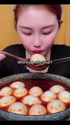 Doughnut Daddy plays with his food 😭✌️ and yk what I mean by that 😭 ##weird##fypシ゚viral##imcrine##doughnutdaddy