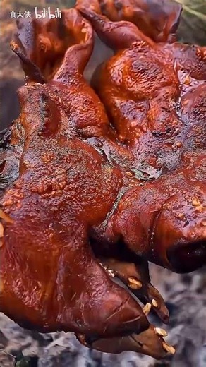 Did the master chef successfully roast crispy pig's head using the traditional method_