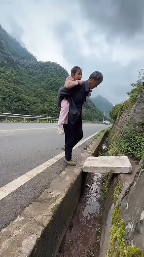 No One Helped Grandpa But This Boy Did #reels #reaction #fyp #omg #shocking | Net Narrator