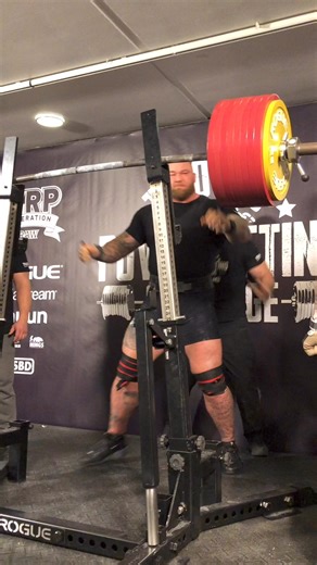 1M views · 10K reactions | 460kg / 1013lbs squat. 500+ squat and a 500+ deadlift both on the same day. Who wants to see that? | Hafþór Júlíus Björnsson - The Mountain | Facebook