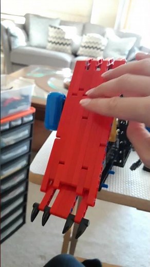 New Lego Pneumatic Flipper robot short - robot wars battlebots