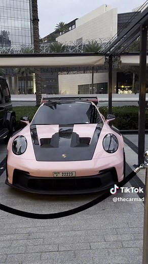 Pink Porsche GT3 RS: A Stunning Combination of Color and Performance