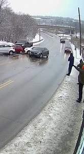 Chain-Reaction Crash Unfolds on Icy Hill as Cars Slide Into Each Other Pittsburgh, Pennsylvania — A slick winter roadway turned into a dangerous collision zone after multiple vehicles lost traction on an icy hill, sliding uncontrollably and slamming into one another in a chain-reaction crash captured on a fixed security camera. The footage shows cars cautiously descending the snow-lined road when one vehicle begins to skid sideways, blocking both lanes. Within seconds, additional cars slide down