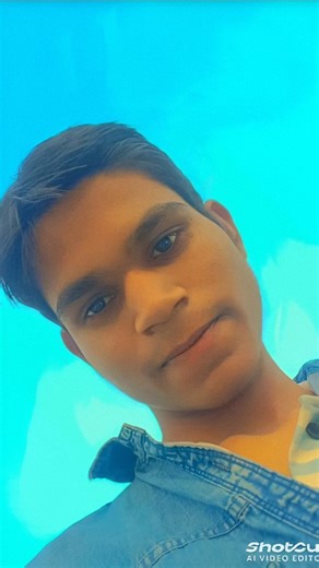 Aditya Kumar on Instagram: "मजा ही आ गया। この सिस्टमは、 लोगों द्वारा हर कदम पर डाले गए दबाव और振動エネ ルギー को吸収し、 उसे 微小な電力 में 変換 करता है। 内部 में लगे 特別センサー हल्के-से変形 होते ही सक्रिय हो जाते हैं。 इन्हीं微小 बदलावों से छोटी-सी बिजली उत्पन्न होती है。 一歩一歩 में बिजली बहुत कम होती है、 लेकिन 何百万歩 मिल जाएँ तो LEDライト、 छोटे डिस्प्ले और सेंसर आसानी से चल सकते हैं。 この技術 का मुख्य उद्देश्य ऊर्जा बचत करना है。 भीड़ वाले स्थानों जैसे モール、 エアポート、 ステーション में यहシステム सबसे अच्छा काम करता है。 未来 में、 この टेक्नोलॉजी को और भी場