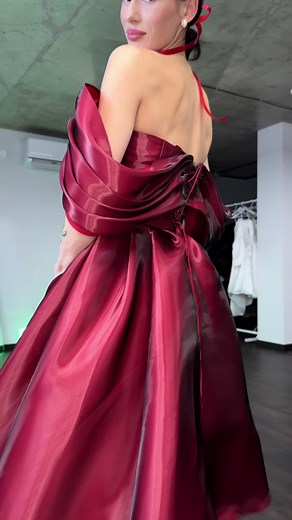 Відео користувача Sirak.UA (@sirak.dress) з композицією «suara asli - 𝙀𝙫𝙚𝙣𝙞𝙣𝙜»