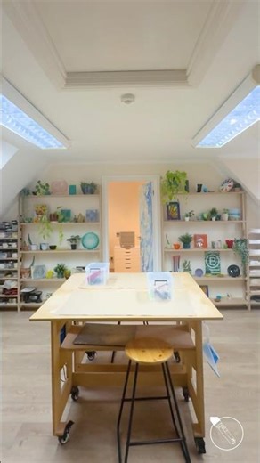 Welcome to the Glass School Studio! Join us to learn more about fused glass #glassschooluk