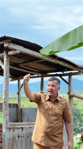 Milenial Monadi | “Meninjau langsung kondisi irigasi di Tanjung Pauh Hilir. Upaya perbaikan dan pemeliharaan irigasi menjadi prioritas agar sektor pertanian... | Instagram