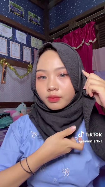Tutorial Jilbab Pashmina Crinkle untuk Lebaran