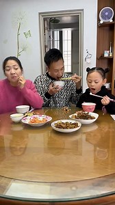 194K views · 3.3K reactions | 1513_This little cotton jacket's method of provoking is really powerful #FunnyFamilyFun #LeakyLittleCottonJacket #XinXin's mother is pitted#familythings #family #challenge #funny #viral #fypシ | Xinximyijiaren | Facebook