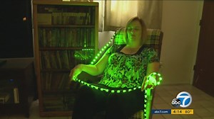 Doctors find new ways to treat migraine pain with green LED lights
