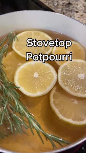 Easy Homemade Stovetop Potpourri Recipe for a Fresh-Smelling Home