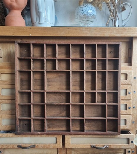 Vintage Display Case – Collector's Case for Miniatures – Wooden Wall Shelf for Small Collections – Retro Collector's Display used