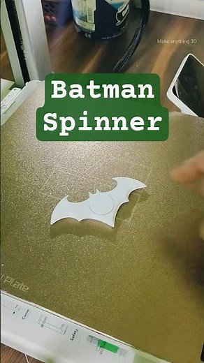 This Batman Logo SPINS So Smooth 😳🦇 #3dprinting #3dprinted