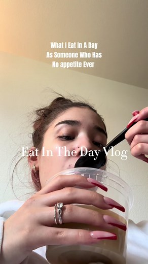 Eating today was successful 🙃💗 #whatieatinaday #everythingiate #whatieatinadayrealistic #myalldayfood #whatieatinday #whatieatinadayfood #eatingstruggels #weightloss #struggles