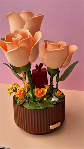 Electric Flower Bouquet Building Set with Remote Control Spray-Bottle | Product Demo