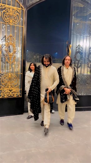 Waqar Nabeel Ali Khan✨ Splendid Entry Glimpses Of qawwali Night At Defence Raya Got Imemse Love Alhumdulliah ❤️ 🙏🫶 For concerts and queries contact: ⬇️ 03042794947 ⬅️ 03094349535. ⬅️ #WaqarNabeelalikhan #artist #walking #style #QawwaliNight #fypシ゚viralシ #loveyou #glimpse #viralpost2025 #performing #liveshow #fouryou #viralpost2025 #weddingevent #trendingpost #pakistaniwedding #post2025シ #foryoupageシ #viralreelsシ #nfaklines #nusratfatehalikhan #whatsappstatus #qawwalimusic #Alhamdulillah #Godis