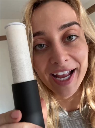 The only reusable, retractable lint roller that actually works! Don't miss out on our Black Friday Sale! #PortableLintRoller #pethairremoval #cleaninghacks #ReusableLintRoller #blackfridaydeals