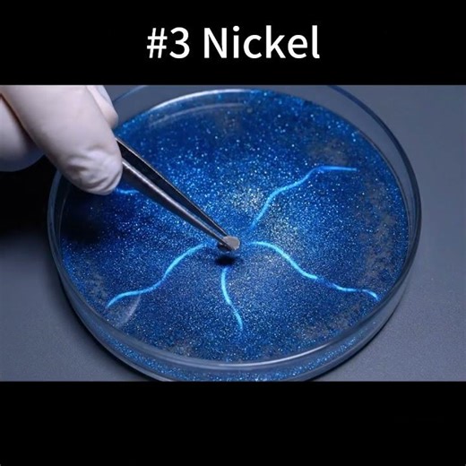 Chemical reactions of metals, crystal proliferation - Lolite #shorts #ai #shortvideo #asmr