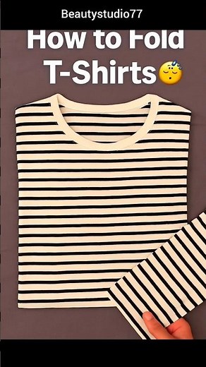 Are You Folding T-Shirts the Right Way? ✅ #tshirtfolding #laundrytips