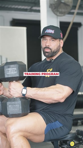 🏋🏼‍♀️ What makes a good training program? 🏋🏼‍♀️⁠ ⁠ New year, new you... but what do you do in the gym? 🤔 Finding a good training program can make a HUGE difference in your performance and results!⁠ ⁠ The MOST IMPORTANT point is that it’s structured and sustainable 💪⁠ ⁠ What are your tips for finding a good program? 🔥⁠ ⁠ #nwarmy #nutritionwarehouse #supplementsthatwork #supplementsaustralia #builtforlife | Nutrition Warehouse