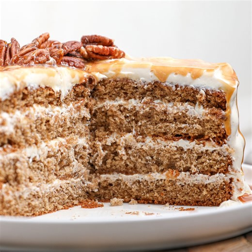 This banana cake with caramel cream cheese frosting is soft, sweet, and everything you didn’t know you were missing! Comment “CAKE” and I’ll DM you the full step-by-step instructions!#banana #bananacake #caramelfrosting #homemadecake #easybaking #cakerecipe #bananadessert #dessertideas #cakeinspo #bakersofinstagram #bakinglove #sweettooth #desserttable #easyrecipes #fromscratch https://thesaltycooker.com/banana-cake/ | The Salty Cooker