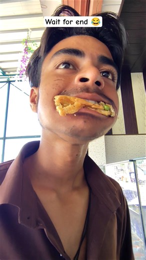 Aadat Se Gareeb 🥠😂 wait for end 🤣🙆 #shorts #relatable #funny #comedy