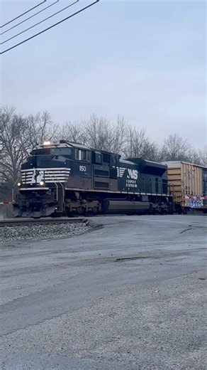 NS1150 #norfolksouthern #trains #trainhorn SD70ACe solo leader