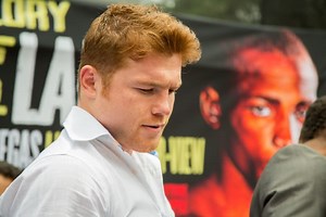 Who is Canelo's oldest daughter Emily Álvarez?