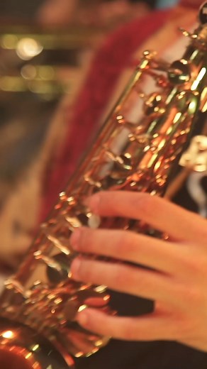 29K views · 921 reactions | ,,Mama mea e florăreasă" x Connect-r.  La Sala Palatului, în concertul ,,Renăscut" 2023 ❤ | Damian Draghici | Facebook