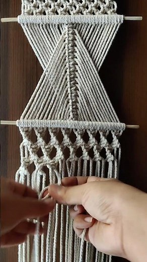 Macrame Wall Hanging for Beginners #macramewallhanging #macramepattern #macramedesign #diymacrame