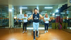 LA CUMBIA SIENAGUERA🔥#Cumbia Fitness 🔥 Rutina de para Mujeres en #Menopausia 🎥 Clase GRATIS aquí: https://www.youtube.com/watch?v=BN2-6zxHlgk #ZumbaTime #Boombox #CardioFeliz | Boombox Fit