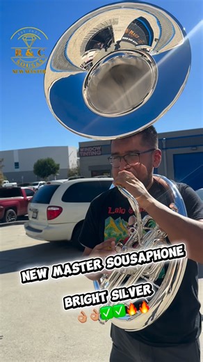 R&C Sousas New Master on Instagram: "New Master Sousaphone @alexkevin_music🔥🔥 #sousaphone #newmastersousaphone #tuberoschingones #oaxaqueñoschingones #latubaquellegoparahacerhistoria #rcbrassworkshop"