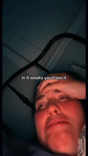 EMMA HOOKER | weight loss coach on Instagram: "Here we go again... another New Year, another flood of 75 day challenges, detox teas, and restrictive diets promising quick results. We’ve all been there, done that, and watched those temporary results slip away faster than they came. Your life changes for REAL with the small, consistent changes that add up to massive results over time. You didn’t gain the weight in 75 days, so don’t expect to lose it (and keep it off) in that time either. I didn’t