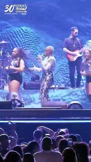 Efoc Superdome SWV Dancing 9x16