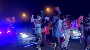 Lunic - "Fermer la Bouche" - (Clip Officiel) Lien YouTube Du Clip: https://youtu.be/v7j4f9Jp9cQ Pour plus de Nouveautés aimez notre page: | Music Video De Belis Tv Promotion