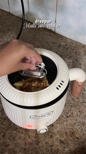 Dorm-Friendly Multi-Use Cooker for Easy Meals