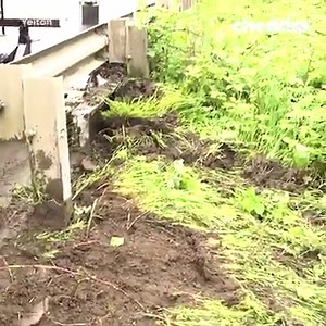 This guard rail grader is able to push vegetation back 6 feet from the rails. | Cheddar Gadgets