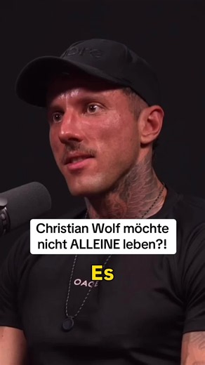 Podcast von @Unicorn Bakery - For Founders | Christian Wolf erklärt wieso er nicht alleine wohnen will?! #christianwolf #morenutrition #wohnen #alleinewohnen #podcastclip
