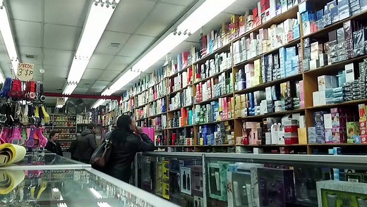 Scam City S02E03 New York City