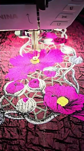 pillow WITH BERNINA 790 PLUS #embroiderydesign