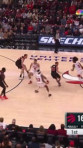 Coby with the vision, Vooch with the finish 💪 | Chicago Bulls