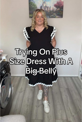 Stylish Plus Size Dress Review for Curvy Figures